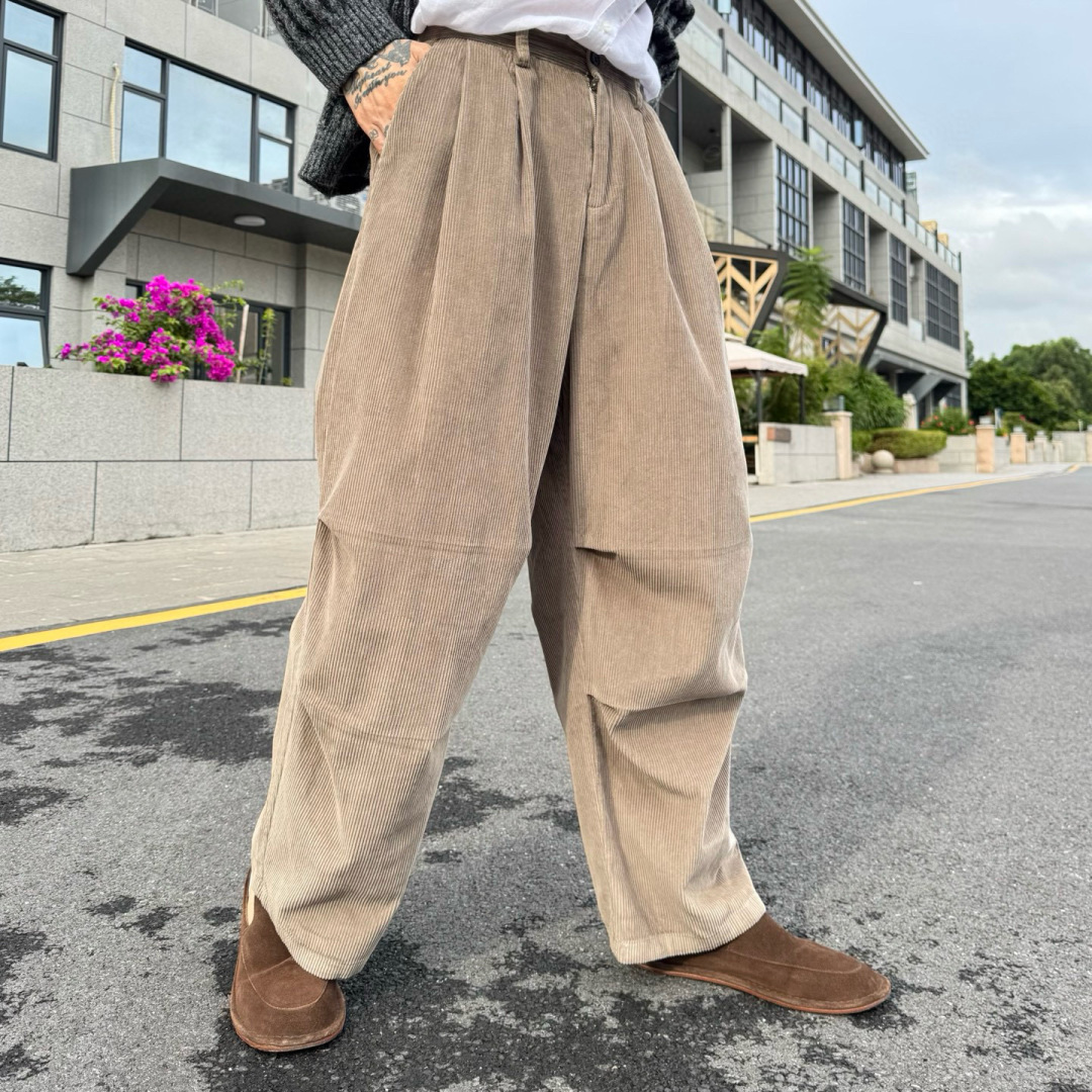 
MARNI🌟早秋新款复古工装裤🆕采用优质面料，具有质感，超级时尚洋气！码数：S-XL男女同款 （模特1