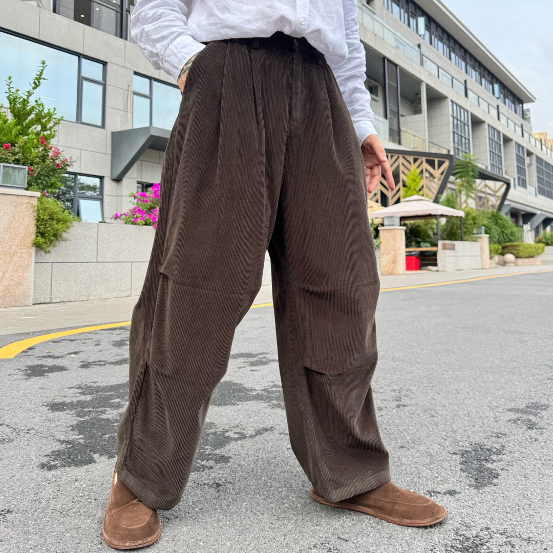 
MARNI🌟早秋新款复古工装裤🆕采用优质面料，具有质感，超级时尚洋气！码数：S-XL男女同款 （模特1