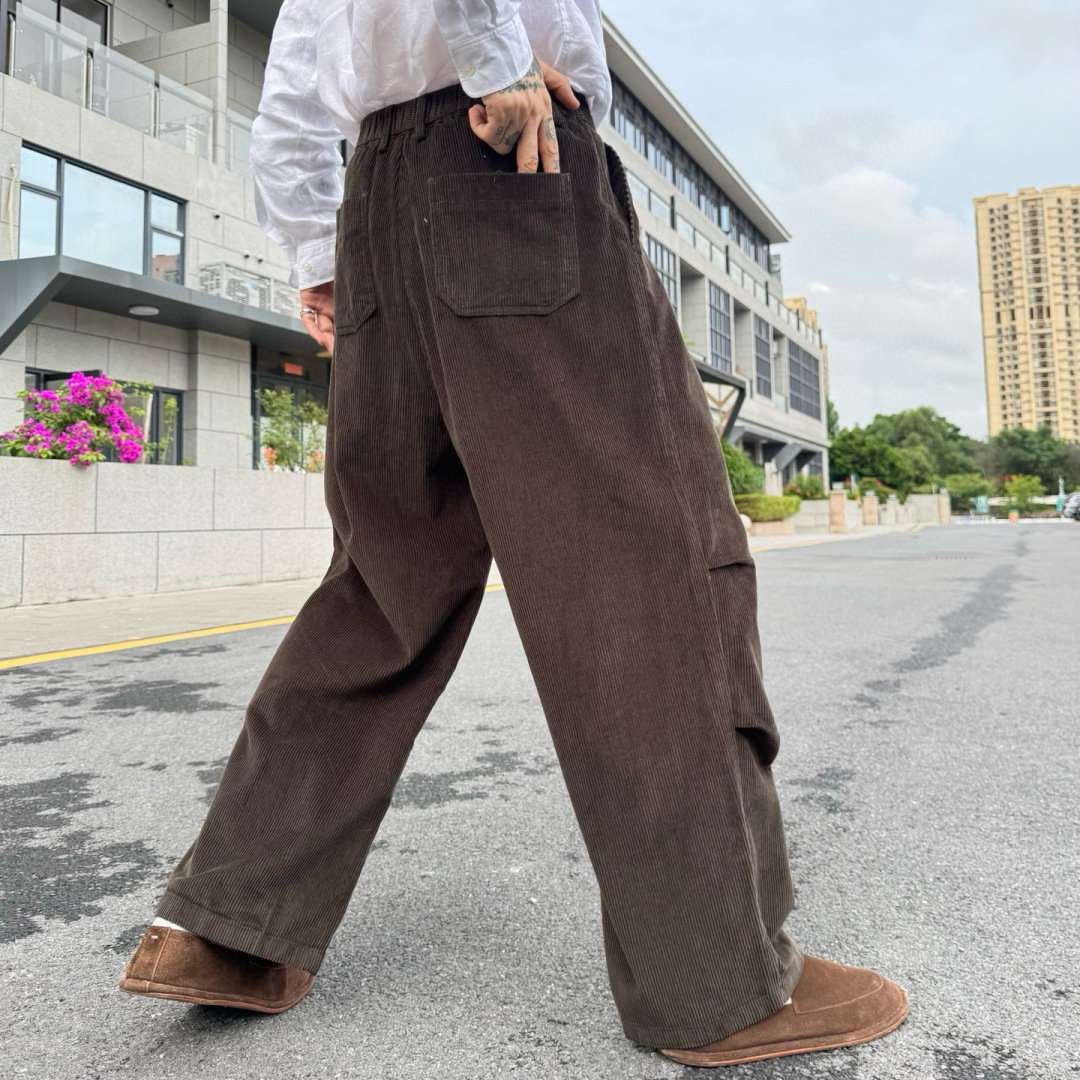 
MARNI🌟早秋新款复古工装裤🆕采用优质面料，具有质感，超级时尚洋气！码数：S-XL男女同款 （模特1