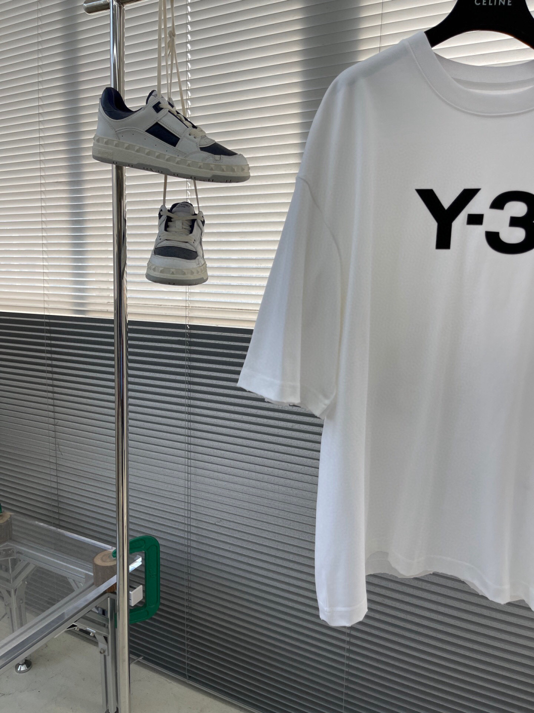 
(高版本）Y-3山本耀司 25春夏新品宽松版型短袖T恤，采用定制340g高克重棉面料，非常有质感，袖口