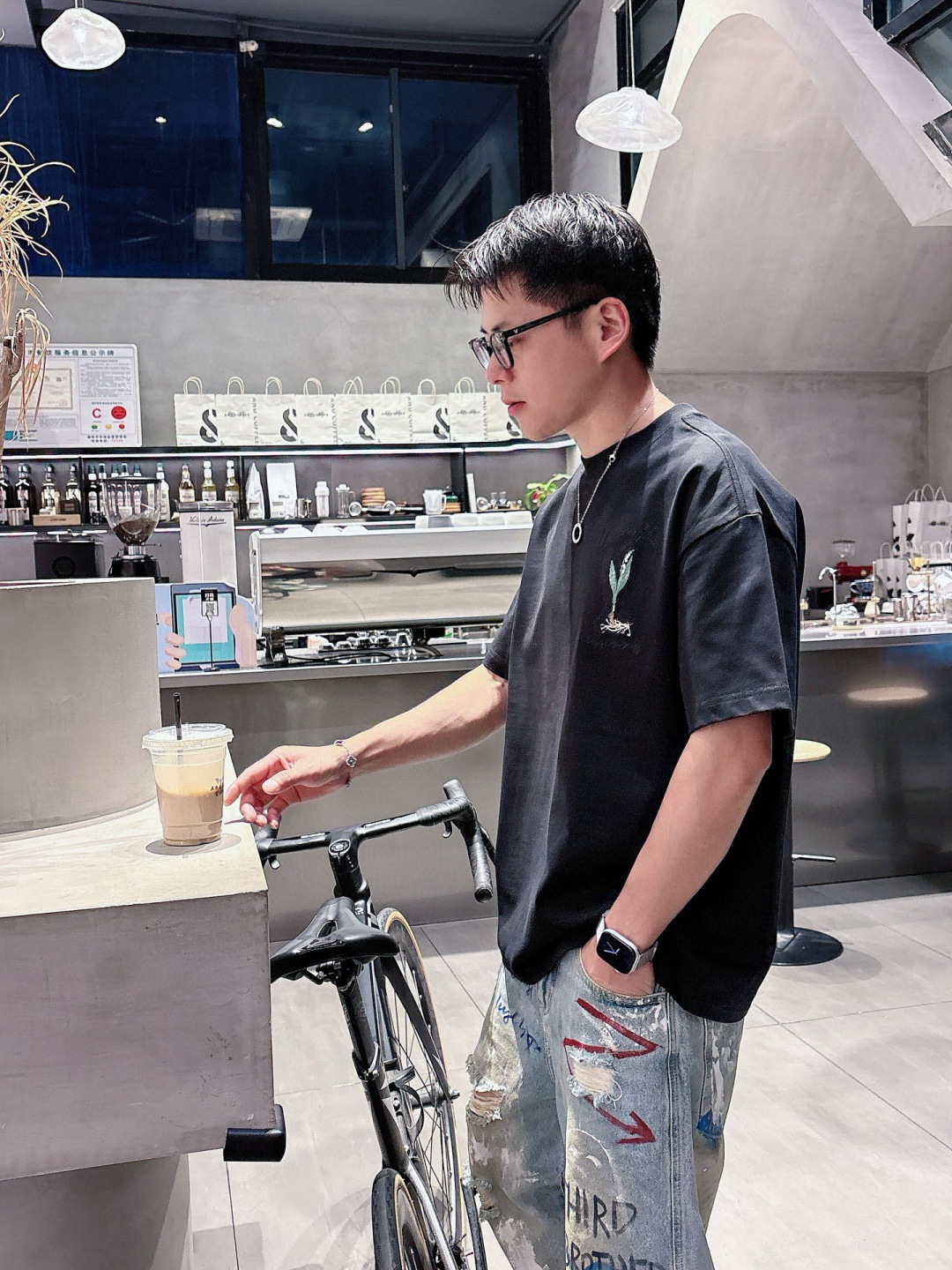  
2025春夏新款
D家短袖
M-3XL 