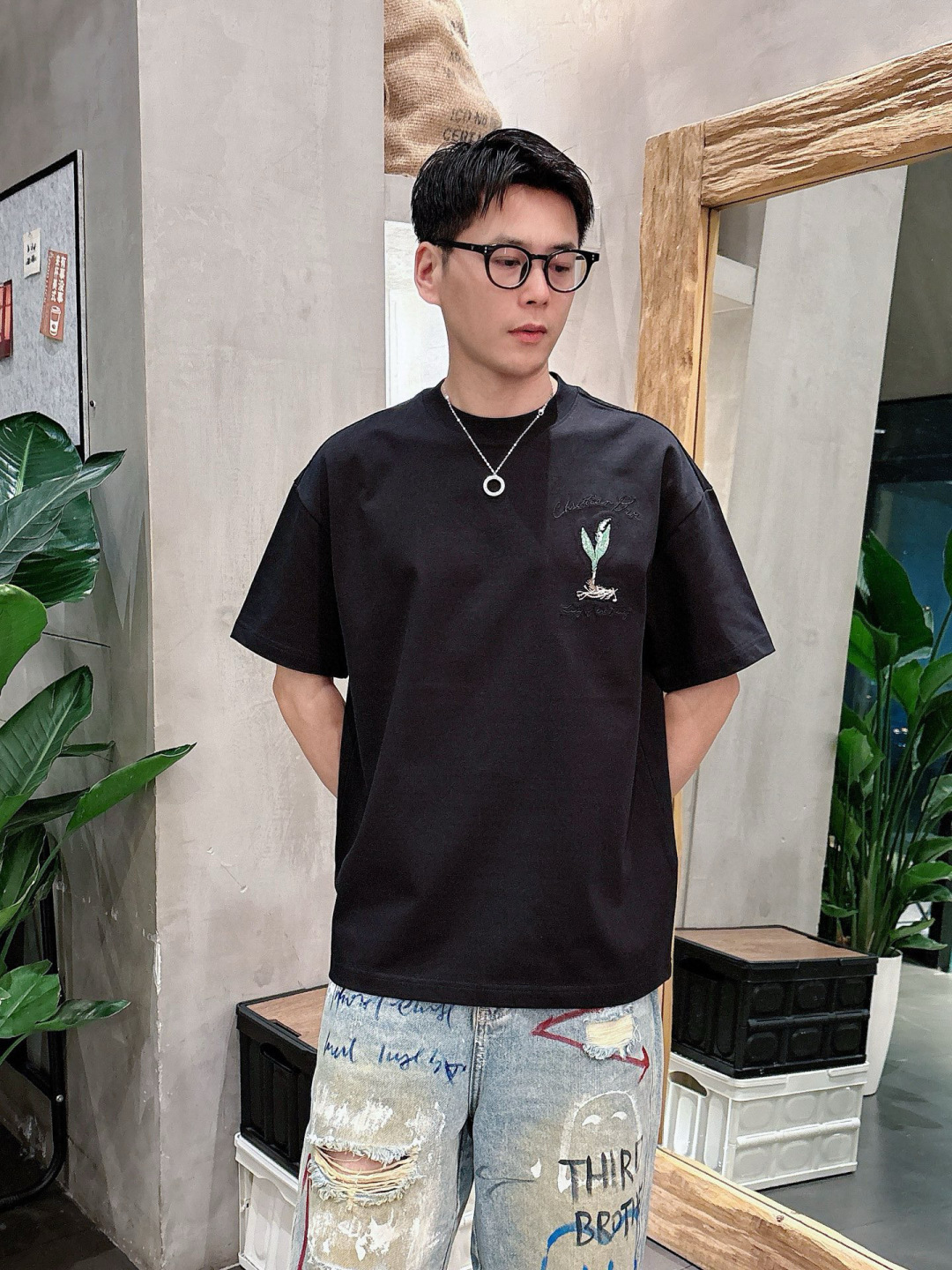  
2025春夏新款
D家短袖
M-3XL 