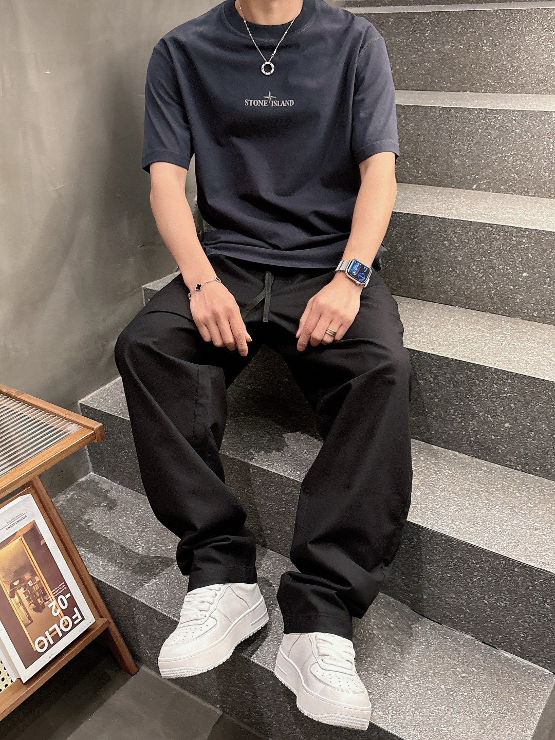 
2025 S/S New 新品
颜色：黑色 白色 灰色
尺码：M—3XL 微阔版型
P.S：265克重