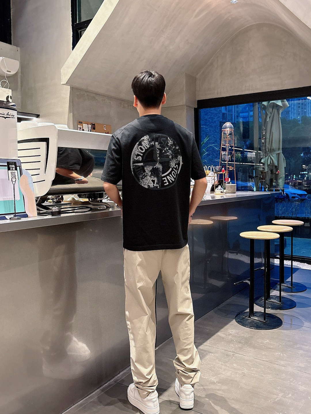 
2025 S/S New 新品
颜色：黑色 白色 灰色
尺码：M—3XL 微阔版型
P.S：265克重