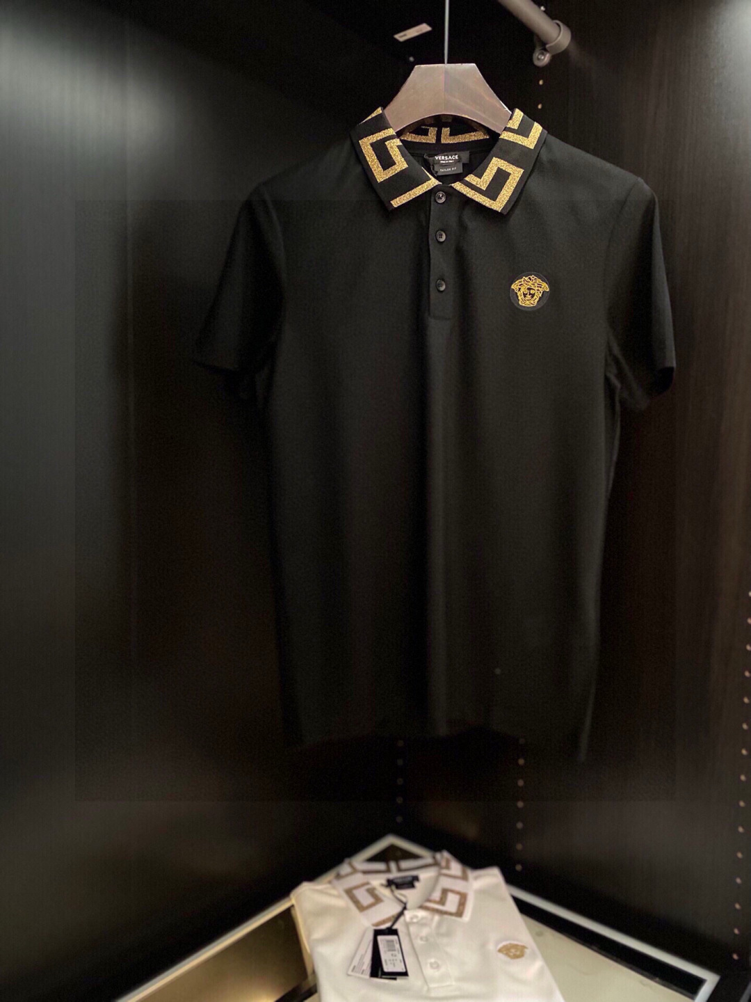  
范家
【新款，长期款】气质与生俱来....穿上它便无以加复！！！ 品质之选...男神之择。.....