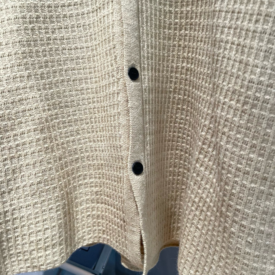  
lP🆕🌟秋冬新款开衫长袖🆕采用优质面料，超级柔软亲肤！内里走线工整细致，高端百搭款，品质可见！码数：