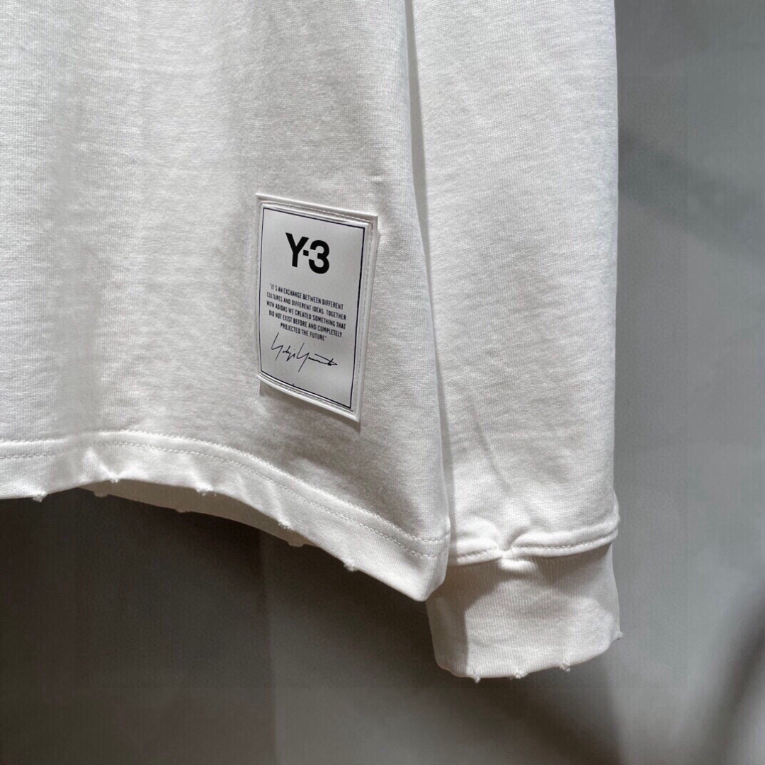 
Y-3🌟新款长袖🆕采用优质棉质面料！亲肤舒适！前logo设计，版型设计上身腔调十足，裁剪工艺走线工整！