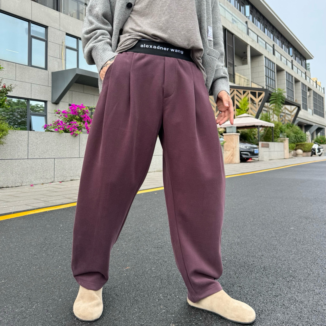  
Alexadner🌟早秋新款休闲裤🆕采用优质面料，具有质感，松紧腰带设计，超级时尚洋气！码数：S-3