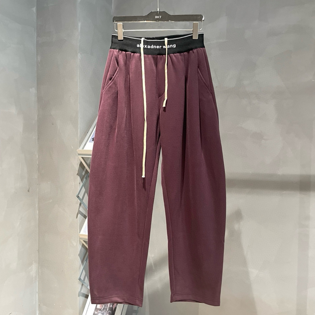  
Alexadner🌟早秋新款休闲裤🆕采用优质面料，具有质感，松紧腰带设计，超级时尚洋气！码数：S-3