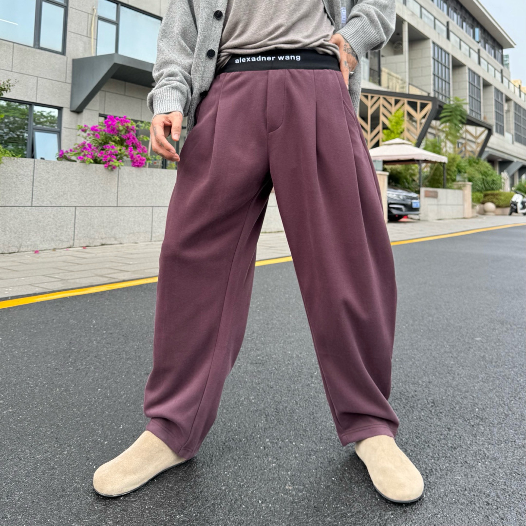  
Alexadner🌟早秋新款休闲裤🆕采用优质面料，具有质感，松紧腰带设计，超级时尚洋气！码数：S-3