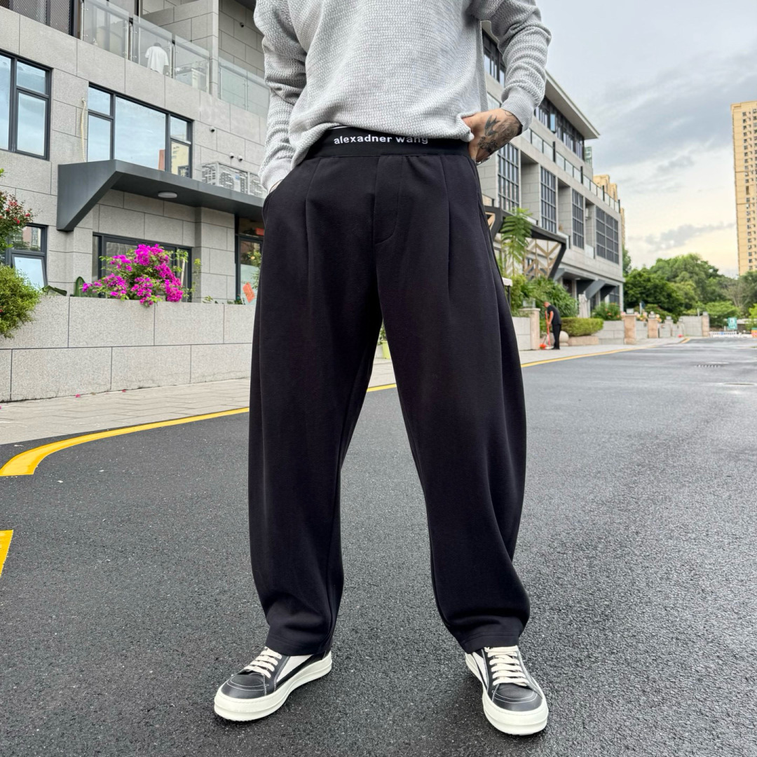 
Alexadner🌟早秋新款休闲裤🆕采用优质面料，具有质感，松紧腰带设计，超级时尚洋气！码数：S-3X