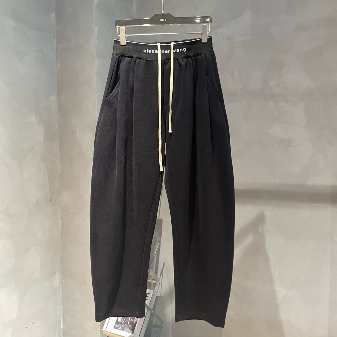 
Alexadner🌟早秋新款休闲裤🆕采用优质面料，具有质感，松紧腰带设计，超级时尚洋气！码数：S-3X