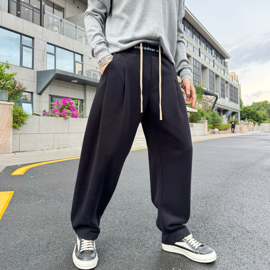 
Alexadner🌟早秋新款休闲裤🆕采用优质面料，具有质感，松紧腰带设计，超级时尚洋气！码数：S-3X