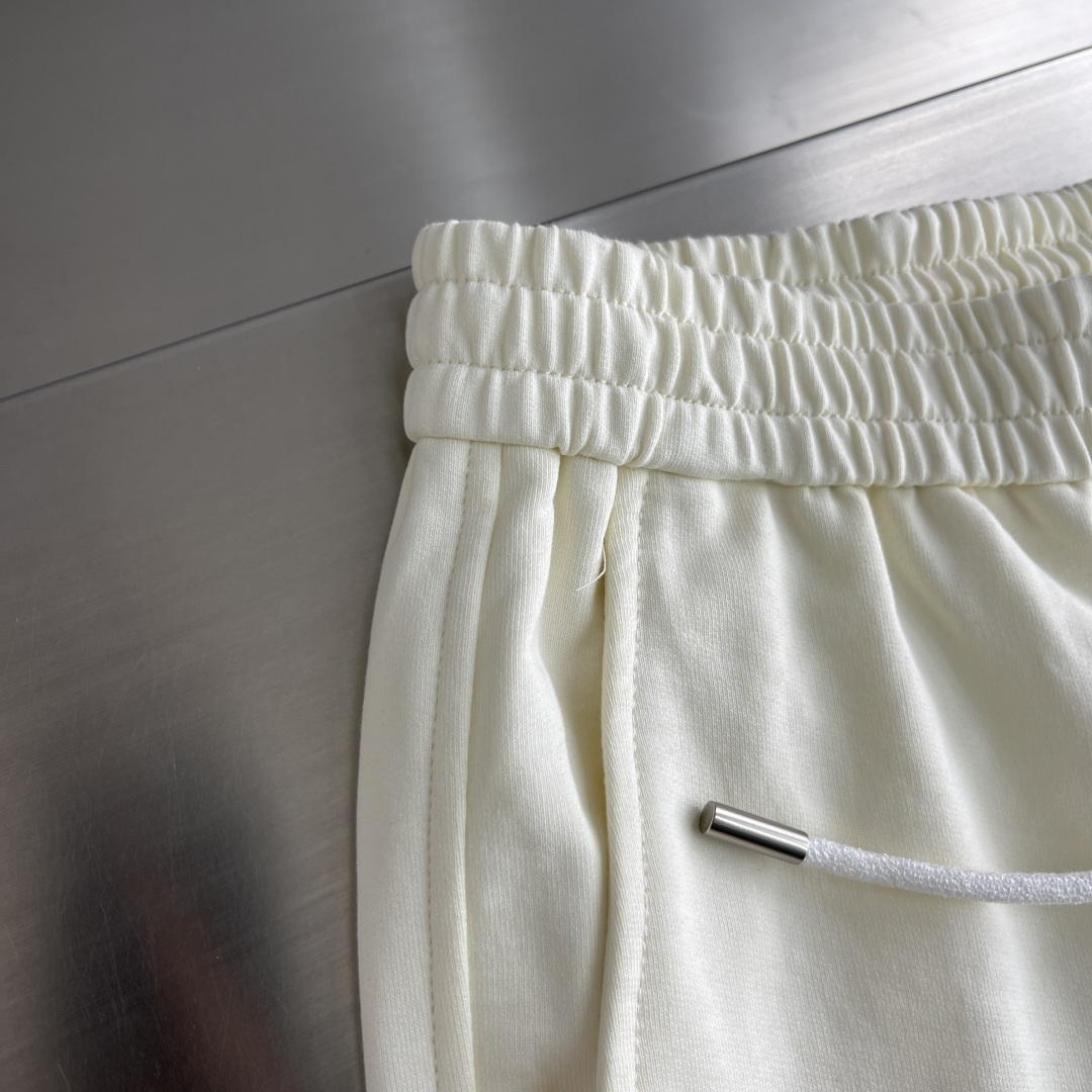 
LOEW 25fw阔腿直筒休闲系列

尺码：M-3XL 
版型：阔腿直筒休闲裤
工艺：小卫衣类 腰头做