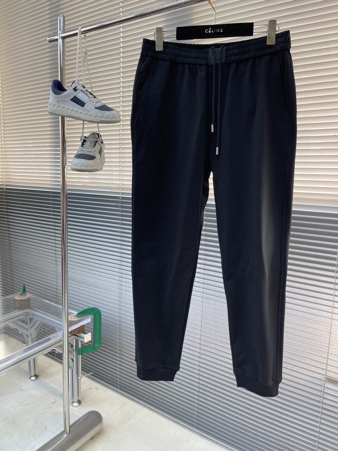 
LOEW 25fw阔腿直筒休闲系列

尺码：M-3XL 
版型：阔腿直筒休闲裤
工艺：小卫衣类 腰头做