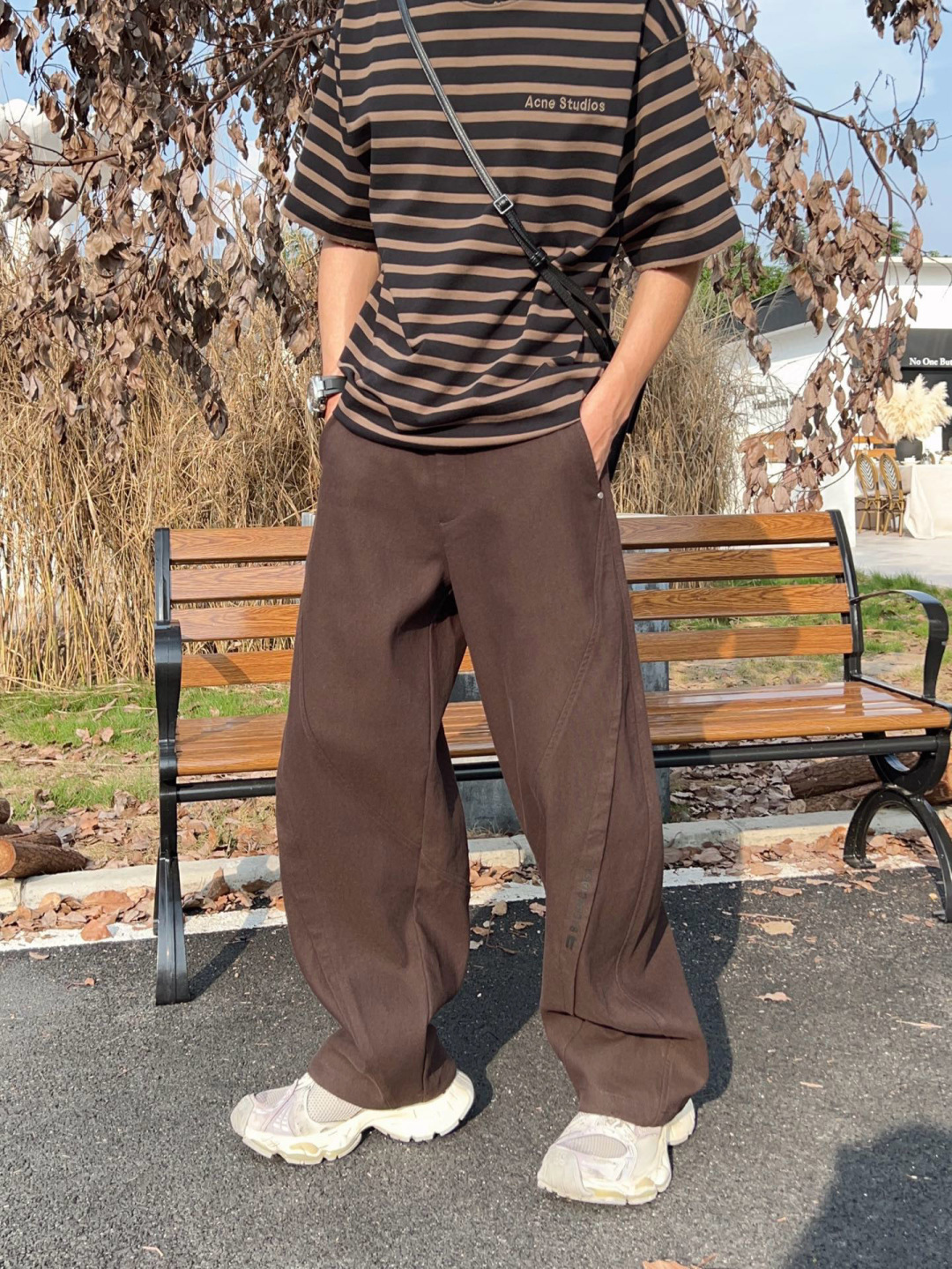 
2025秋冬新品
巴黎世家阔腿裤
M-3XL