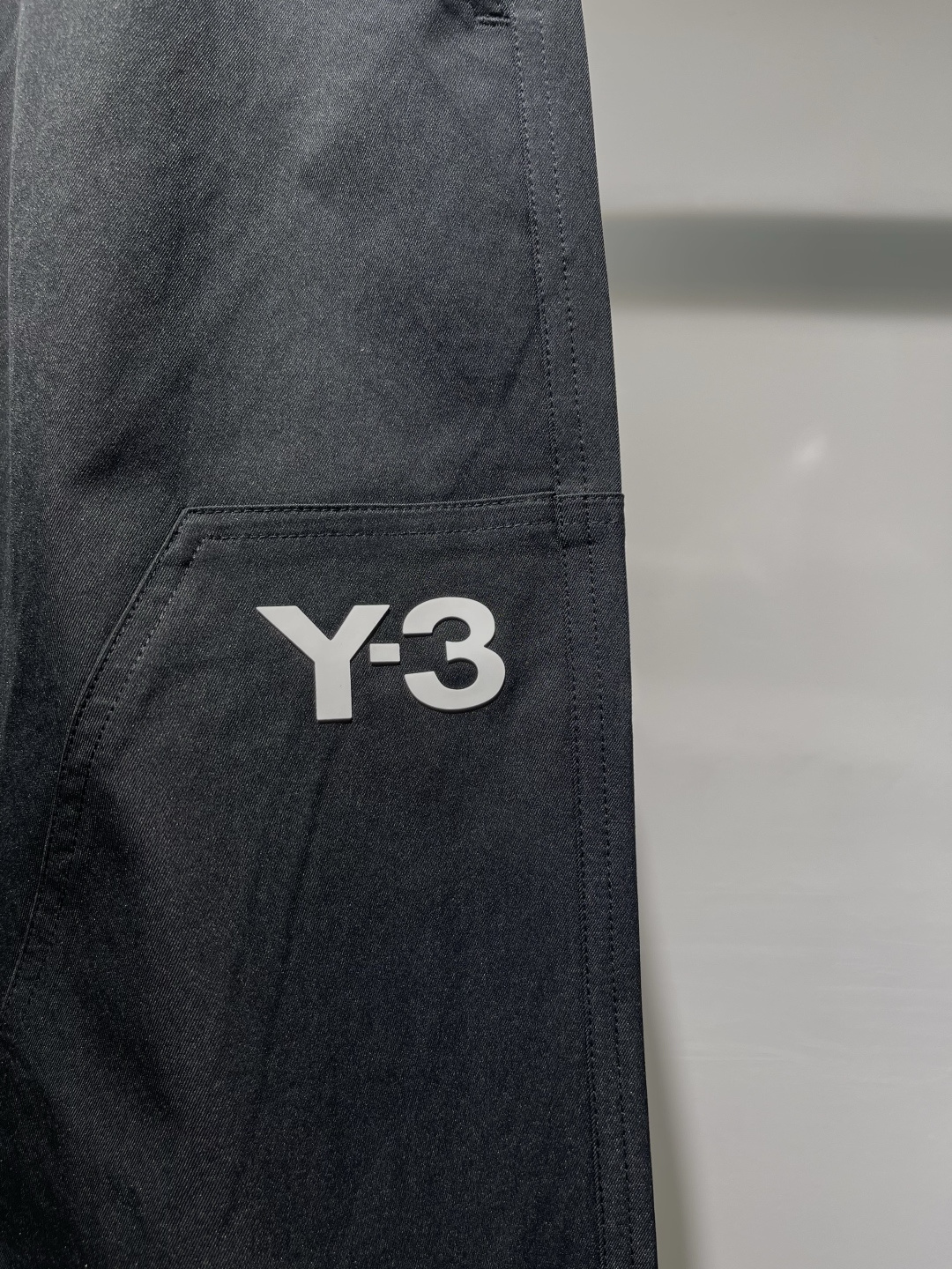 
2025秋冬新款
Y-3工装阔腿裤
M-2XL 