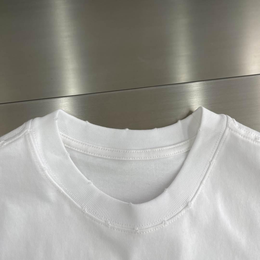 
Y-3 25SS Yamamoto山本耀司宽松无袖背心，高端版本，采用重磅双纱精梳棉材质，柔软的面料触