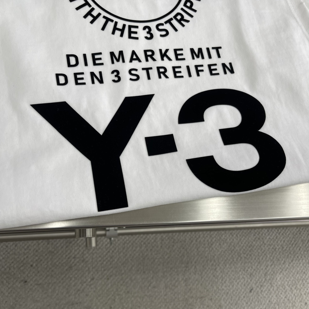 
Y-3 25SS Yamamoto山本耀司宽松无袖背心，高端版本，采用重磅双纱精梳棉材质，柔软的面料触