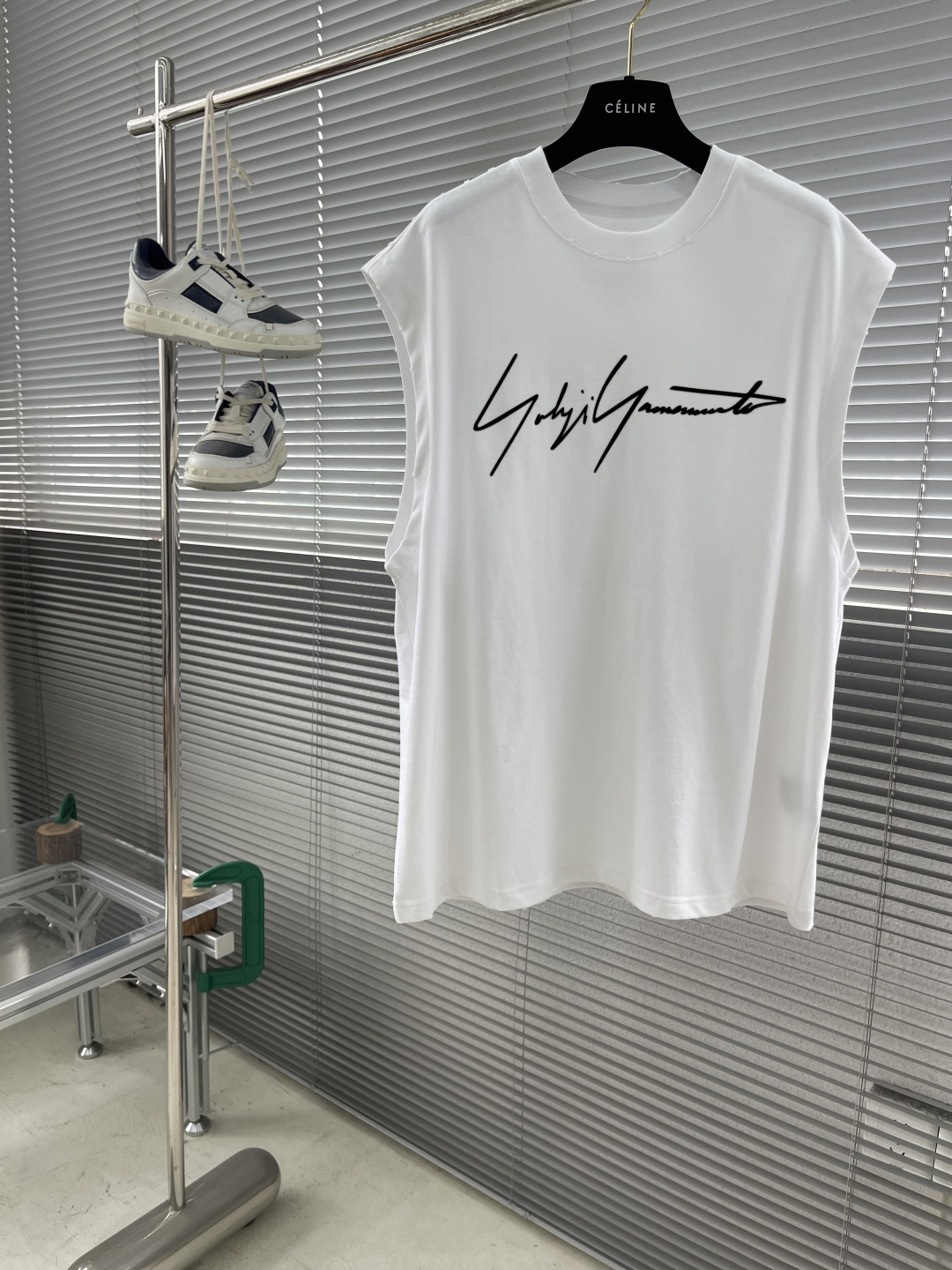 
Y-3 25SS Yamamoto山本耀司宽松无袖背心，高端版本，采用重磅双纱精梳棉材质，柔软的面料触