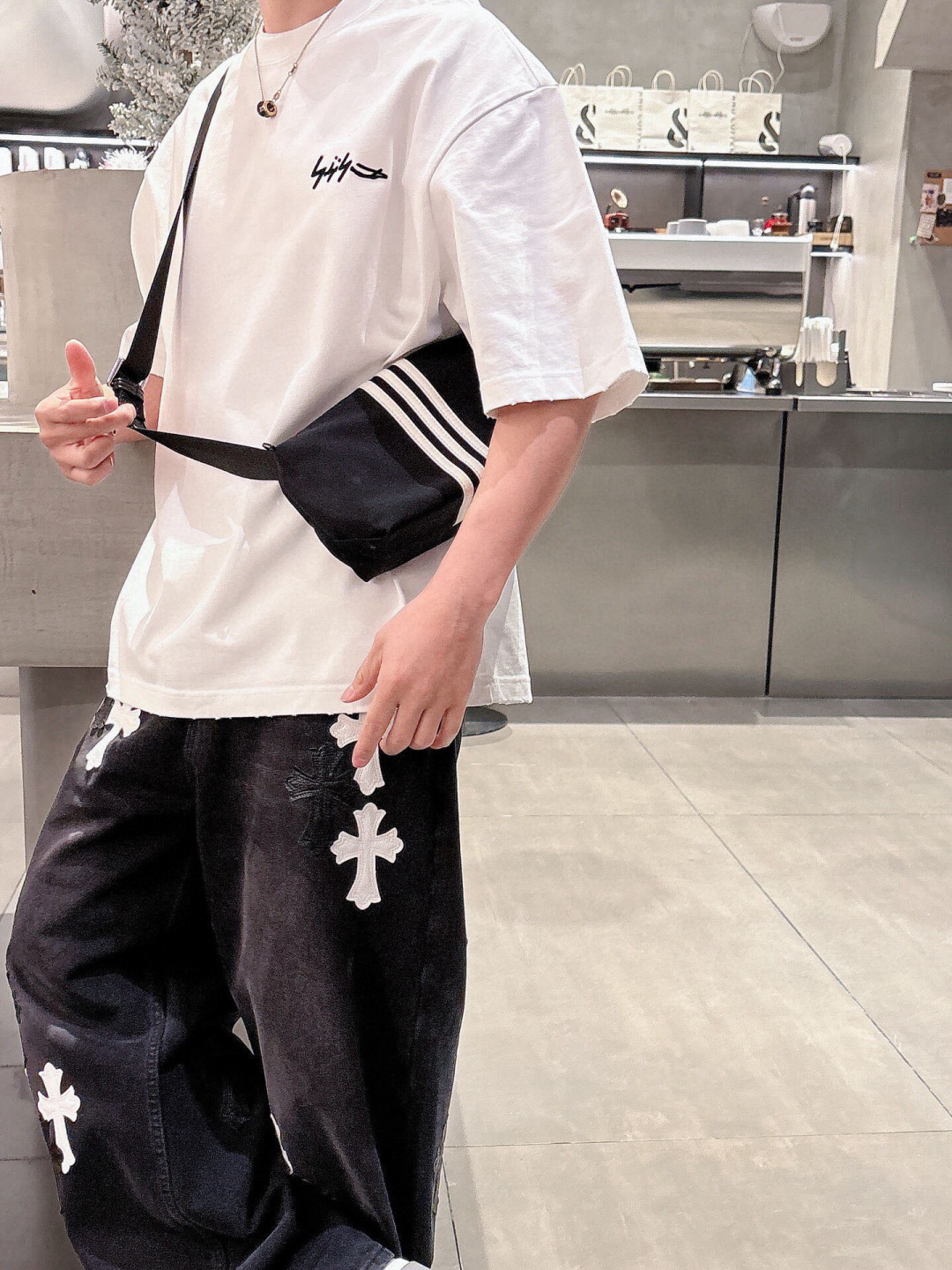 
2025春夏新款
Y-3签名短袖
XS-XL