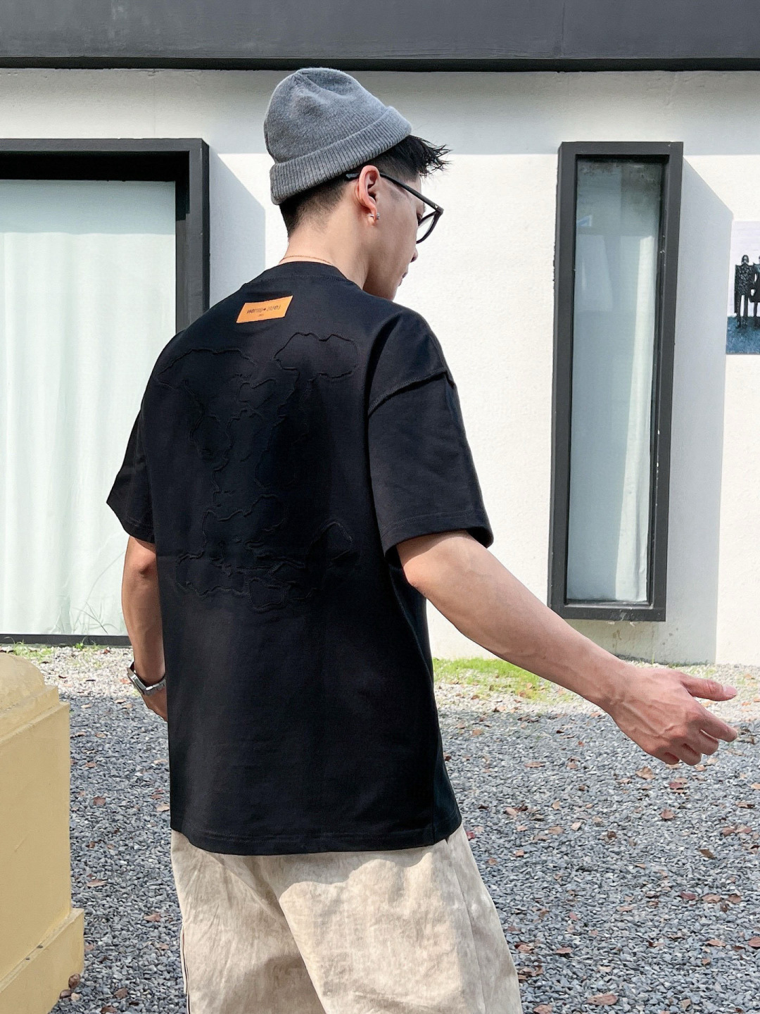 
2025春夏新款
驴家烧花短袖
M-3XL