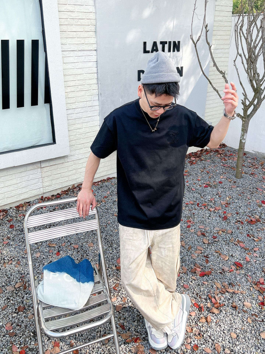 
2025春夏新款
驴家烧花短袖
M-3XL