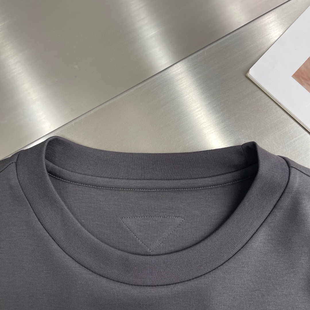 
PRAD  2015春夏短袖系列

尺码   m-5xL
版型：微阔版型
克重：220克重 兰精莫代尔