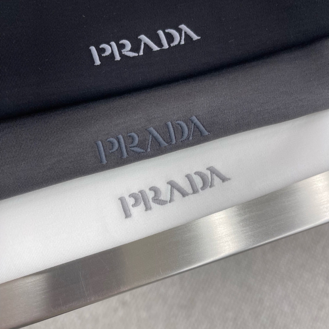 
PRAD  2015春夏短袖系列

尺码   m-5xL
版型：微阔版型
克重：220克重 兰精莫代尔