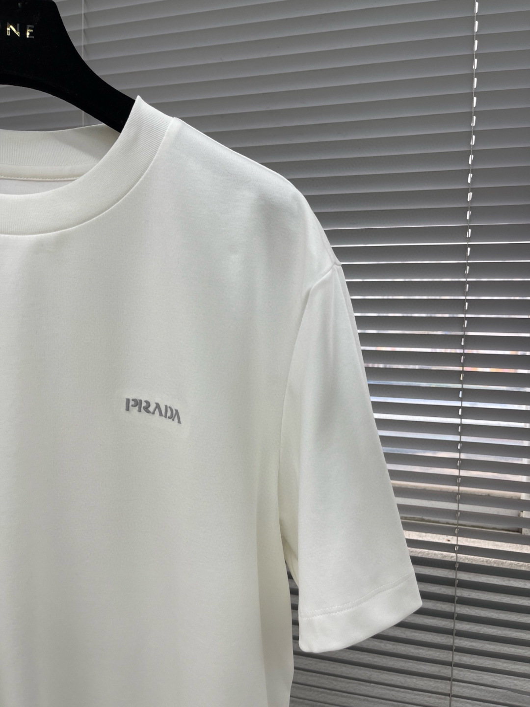 
PRAD  2015春夏短袖系列

尺码   m-5xL
版型：微阔版型
克重：220克重 兰精莫代尔