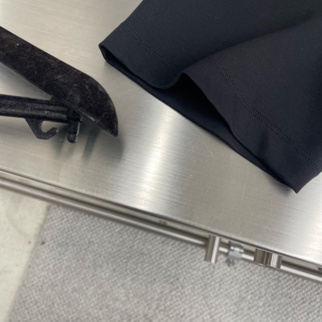 
PRAD  2015春夏短袖系列

尺码   m-5xL
版型：微阔版型
克重：220克重 兰精莫代尔