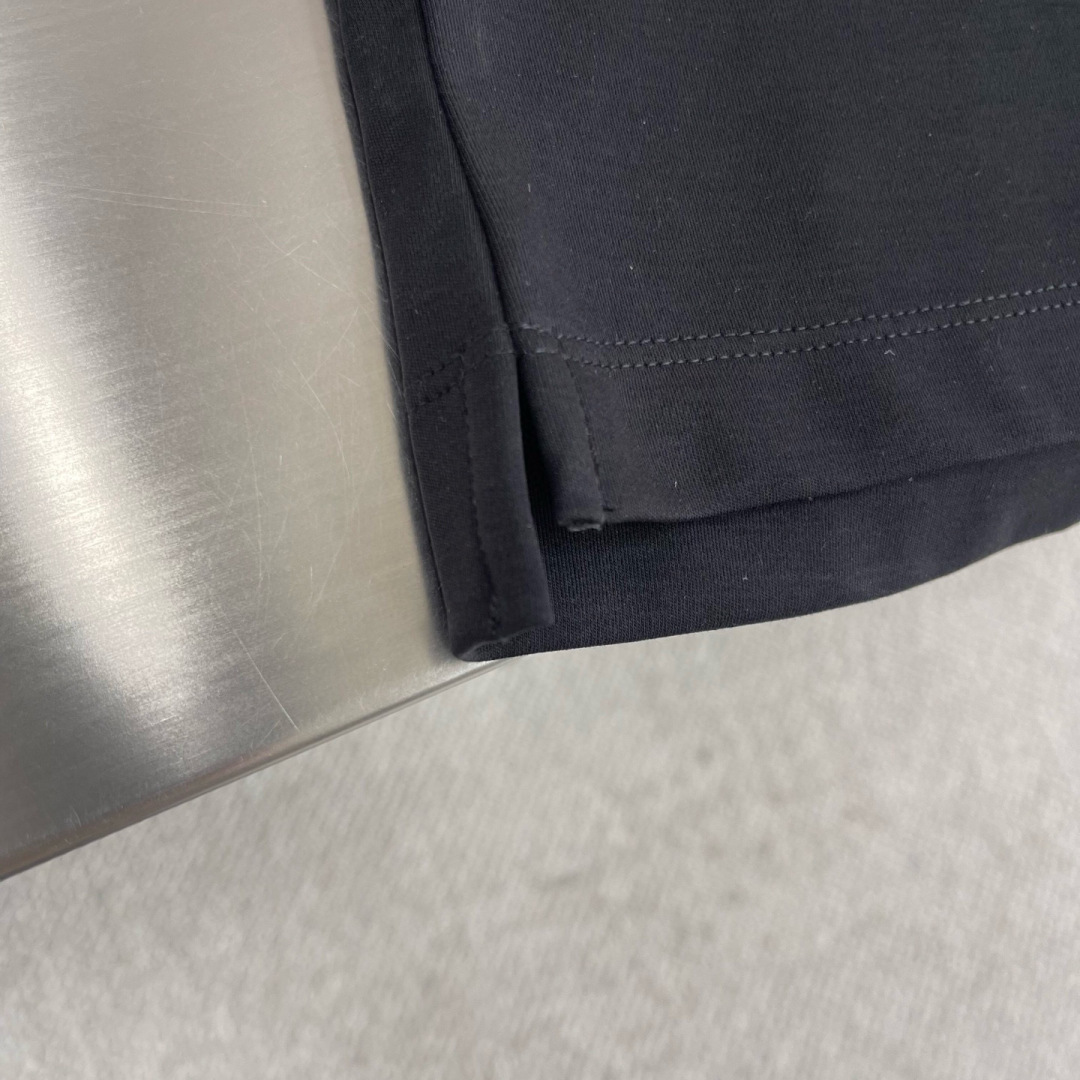 
PRAD  2015春夏短袖系列

尺码   m-5xL
版型：微阔版型
克重：220克重 兰精莫代尔