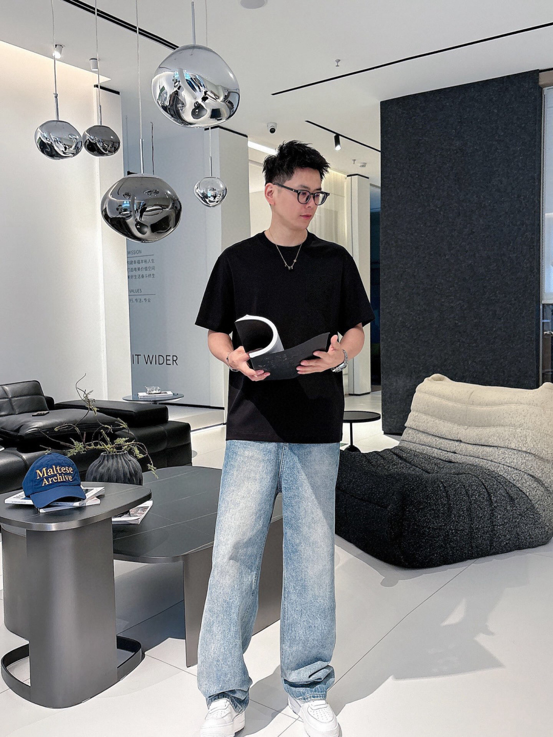 
2025春夏系列
🔥🔥H8025🔥🔥
1.颜色：黑色 白色 石磨灰 金铜色
2.尺码M-5XL
3.版