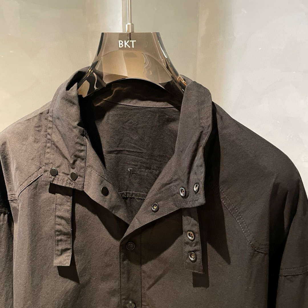  
MM6🌟秋冬新款韩版宽松休闲衬衫🆕采用优质面料，搭上身足够吸睛且回头率爆棚！简约大气，男女同款！码数