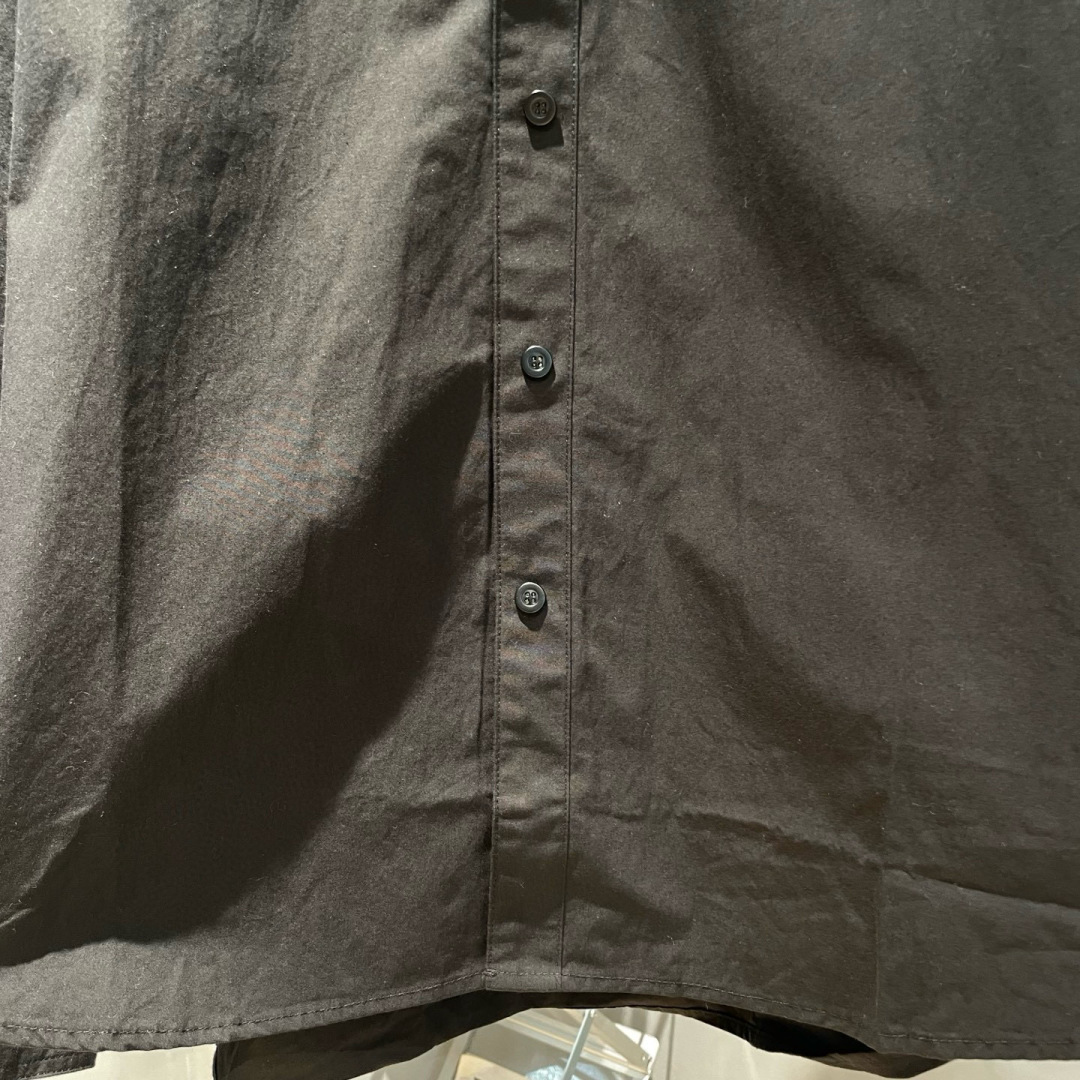  
MM6🌟秋冬新款韩版宽松休闲衬衫🆕采用优质面料，搭上身足够吸睛且回头率爆棚！简约大气，男女同款！码数