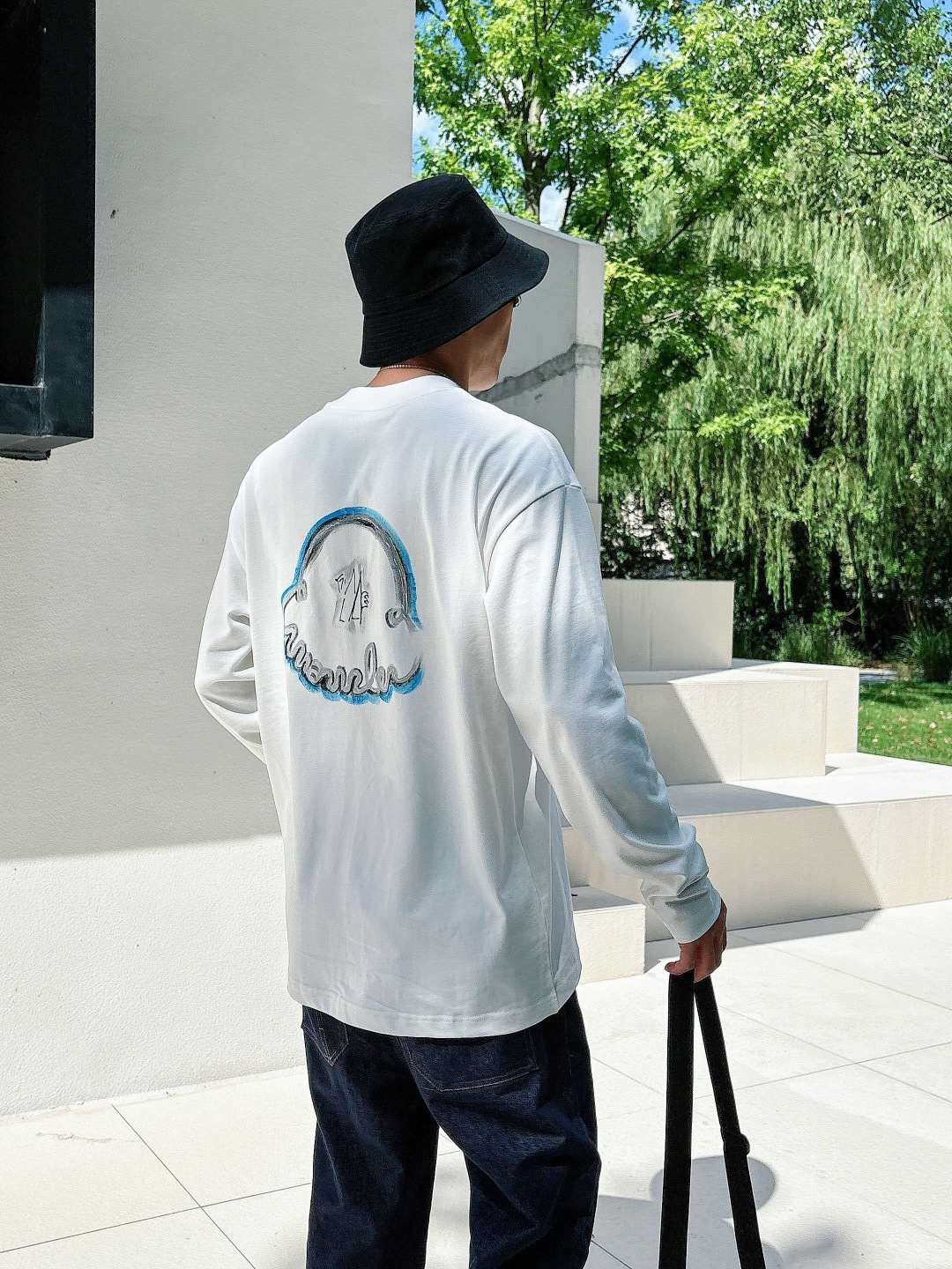  
25新款长袖阔版T恤
颜色：黑，白
尺码：S-XL