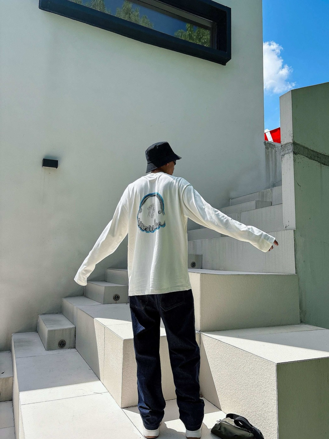  
25新款长袖阔版T恤
颜色：黑，白
尺码：S-XL