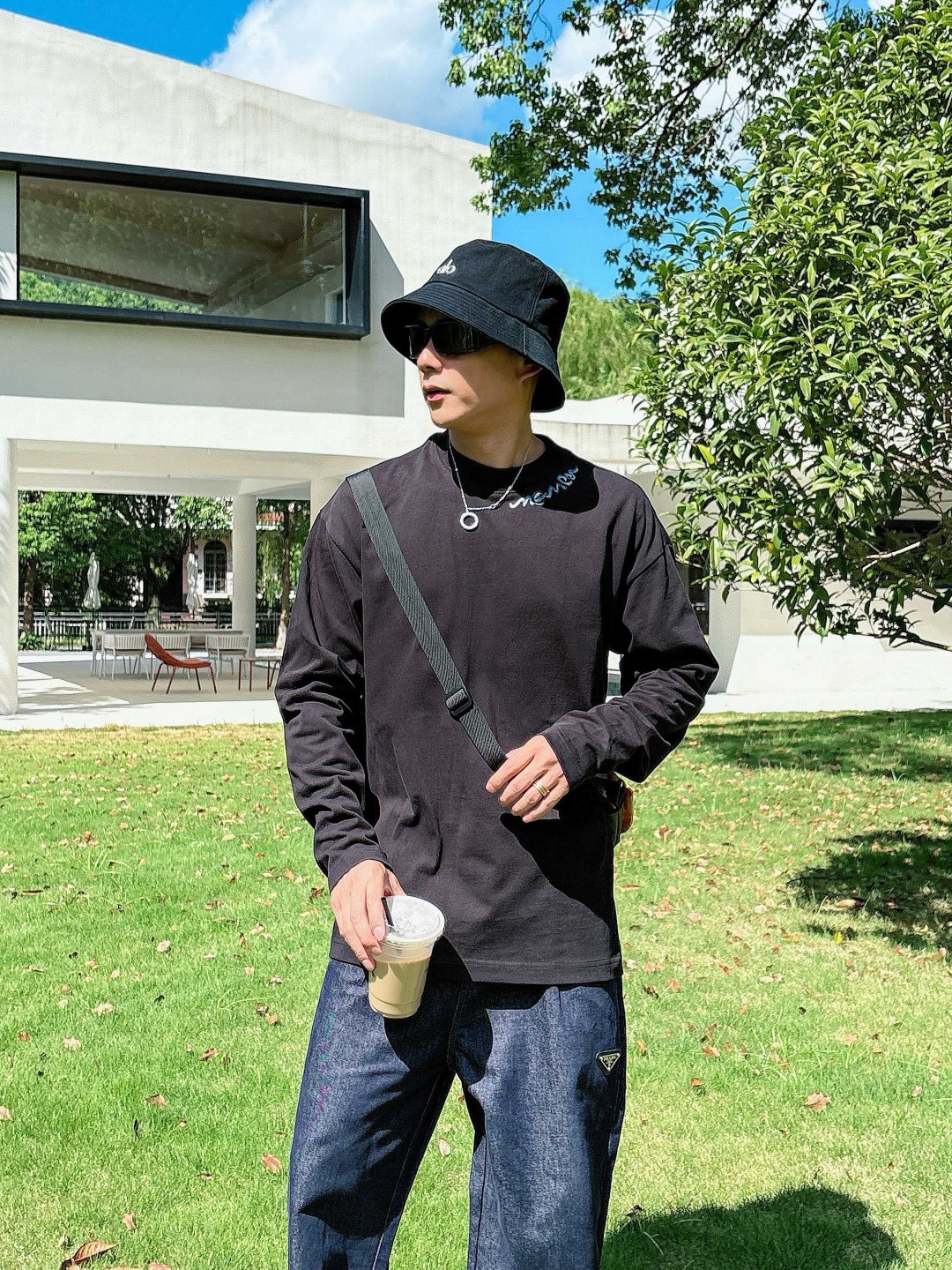  
25新款长袖阔版T恤
颜色：黑，白
尺码：S-XL