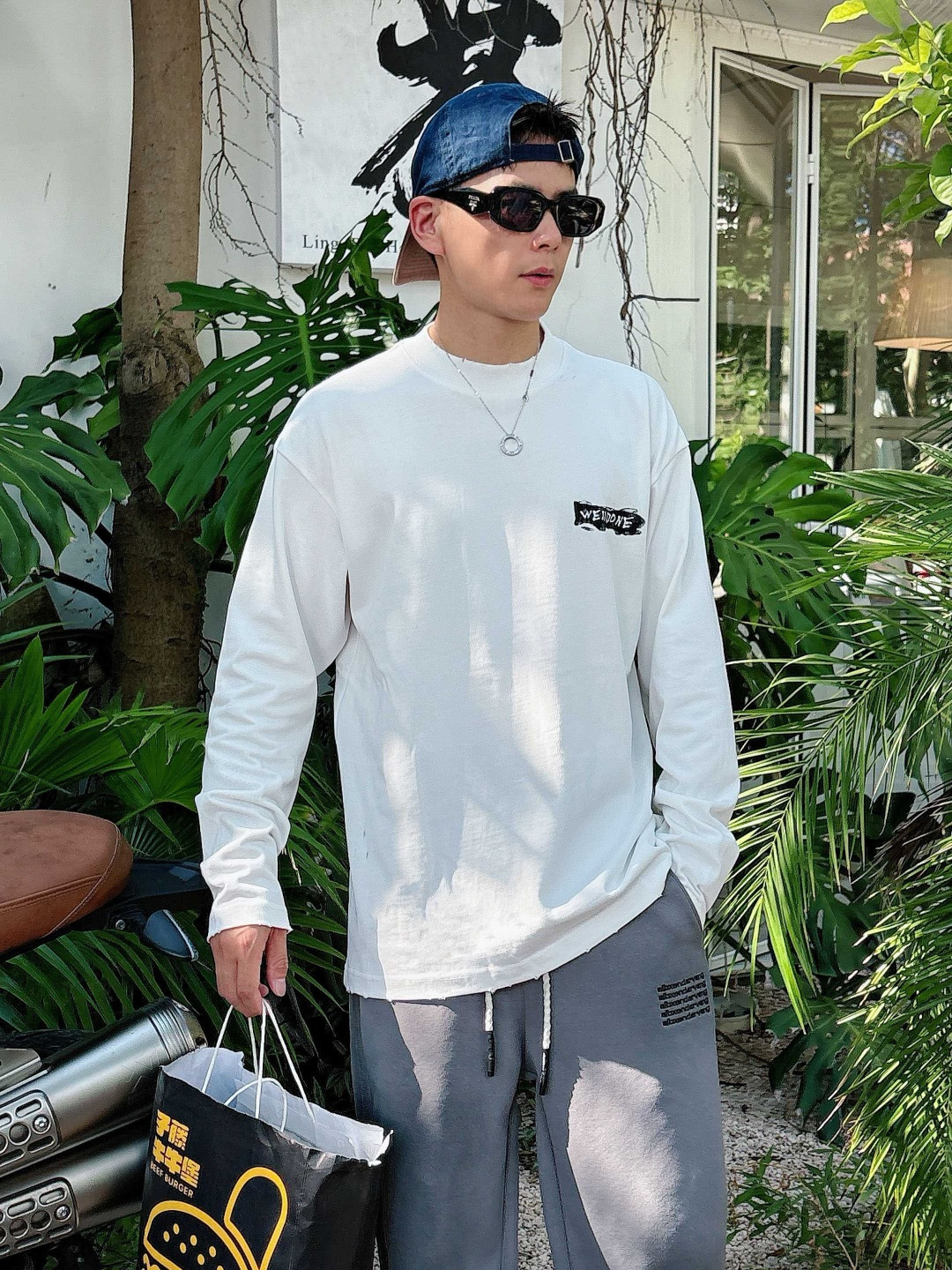 
W11 25新款长袖阔版T恤
颜色：黑，白
尺码：S-XL