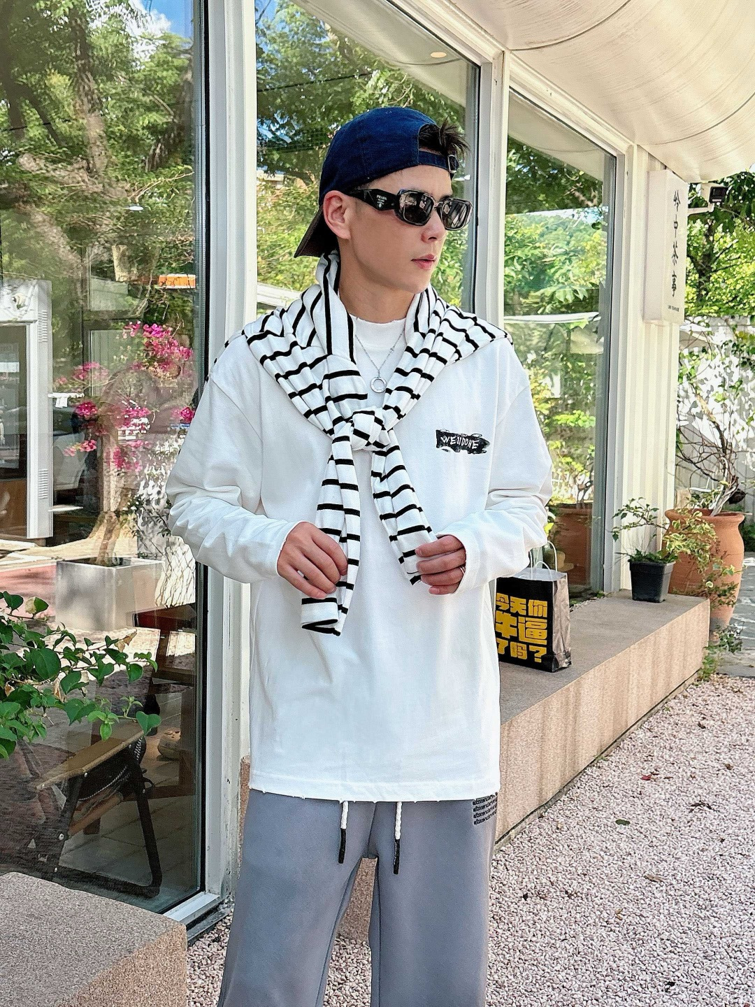 
W11 25新款长袖阔版T恤
颜色：黑，白
尺码：S-XL