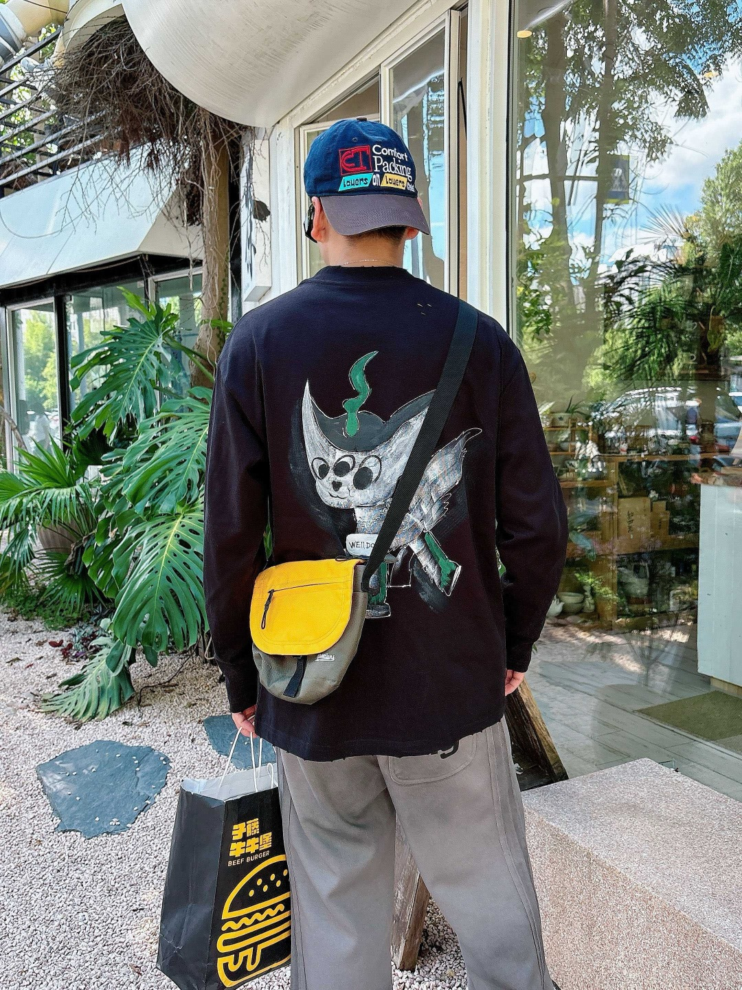 
W11 25新款长袖阔版T恤
颜色：黑，白
尺码：S-XL