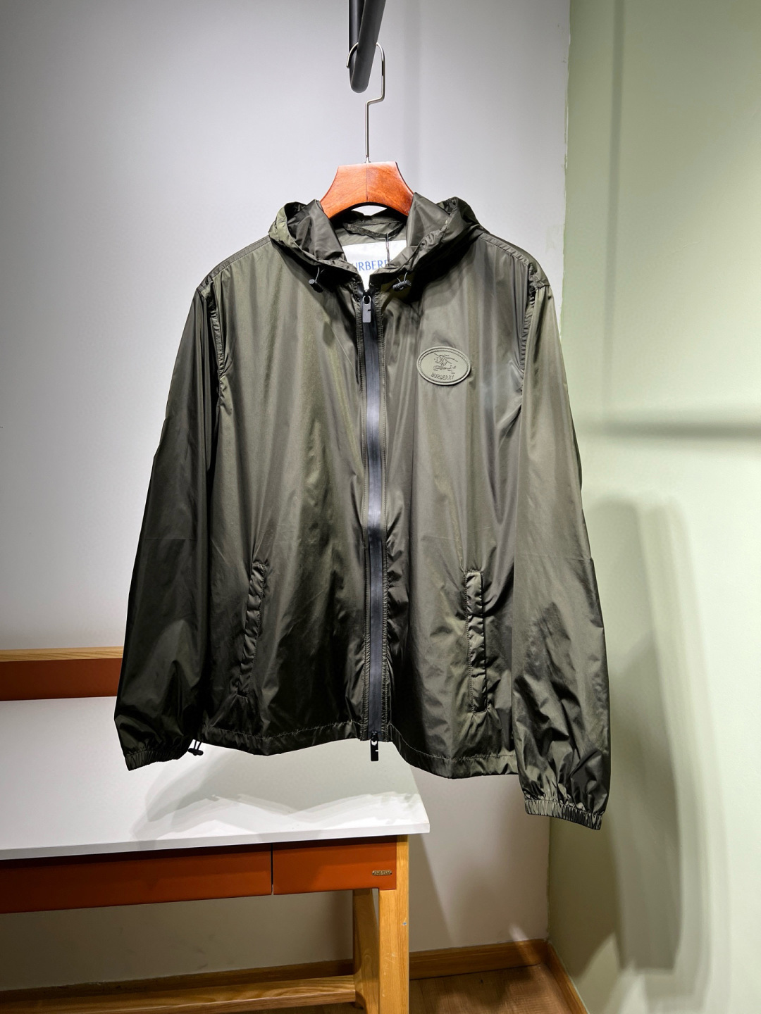  
【秋季新品】BUR 2025 四季可穿的经典夹克外套！通勤利器，经典夹克，亲肤质效果无敌，内里用的也