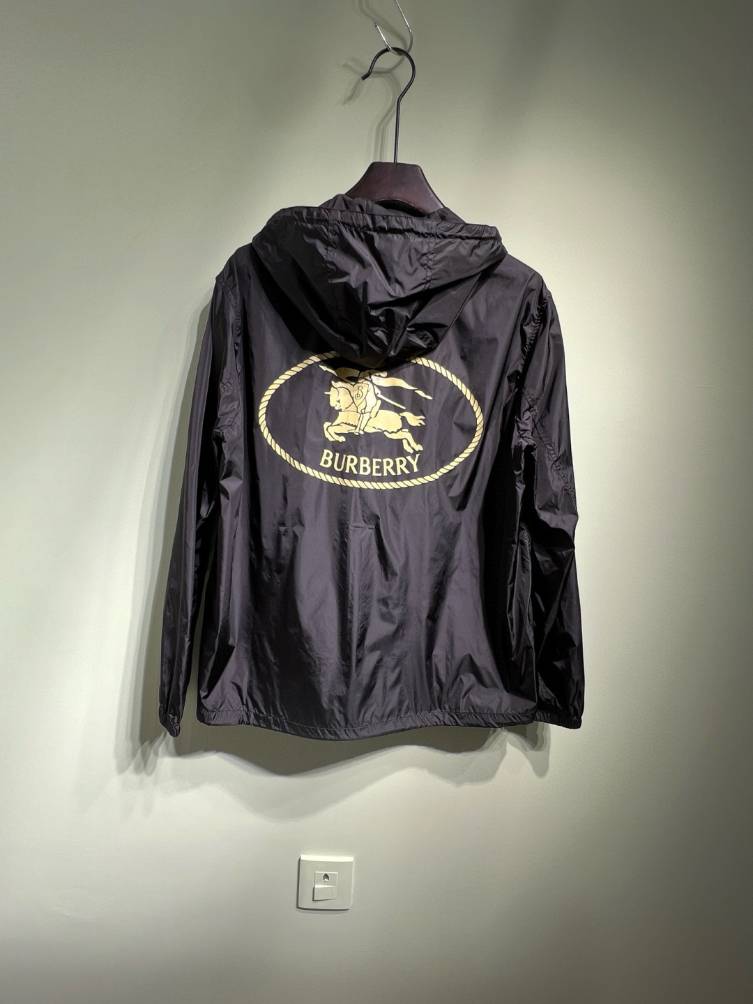  
【秋季新品】BUR 2025 四季可穿的经典夹克外套！通勤利器，经典夹克，亲肤质效果无敌，内里用的也