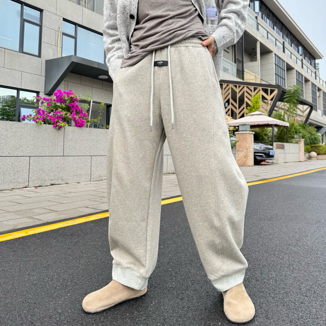 AMIRI🌟早秋新款休闲卫裤裤🆕采用优质面料，具有质感，松紧腰带设计，超级时尚洋气！码数：S-3XL 男