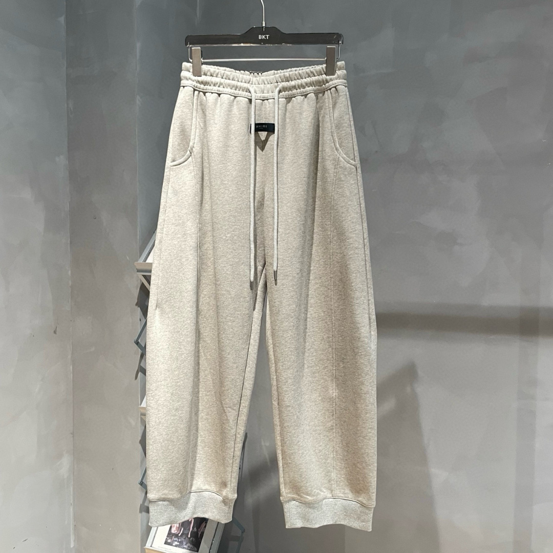AMIRI🌟早秋新款休闲卫裤裤🆕采用优质面料，具有质感，松紧腰带设计，超级时尚洋气！码数：S-3XL 男