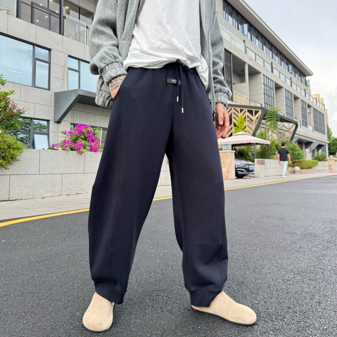 AMIRI🌟早秋新款休闲卫裤裤🆕采用优质面料，具有质感，松紧腰带设计，超级时尚洋气！码数：S-3XL 男