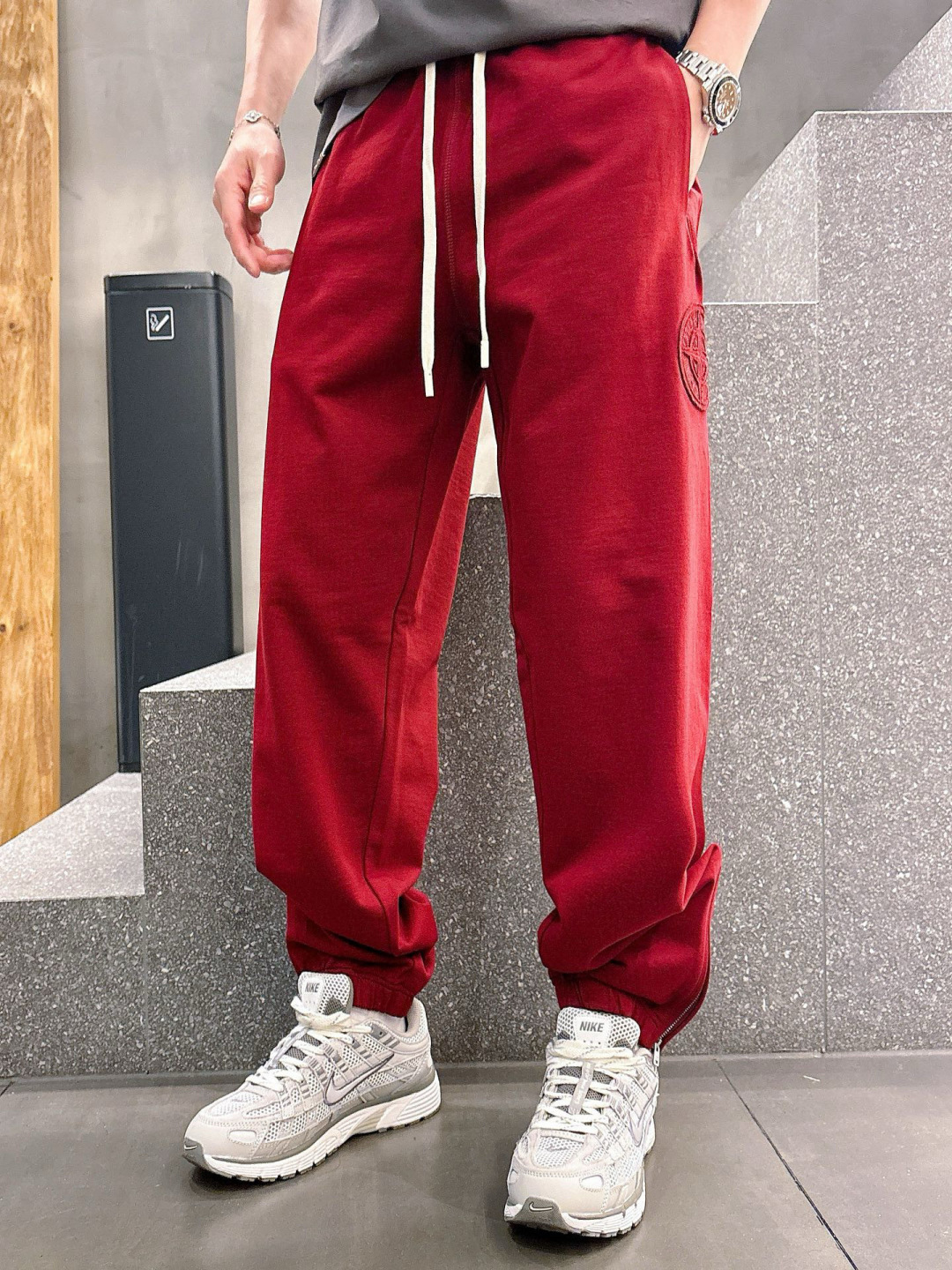 Dio X Stoen Island 25fw新款休闲裤尺码：M-3XL版型：直筒休闲裤工艺：小卫衣料 