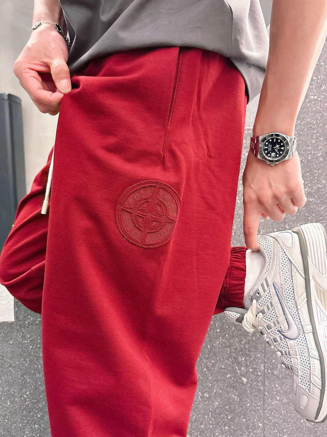 Dio X Stoen Island 25fw新款休闲裤尺码：M-3XL版型：直筒休闲裤工艺：小卫衣料 