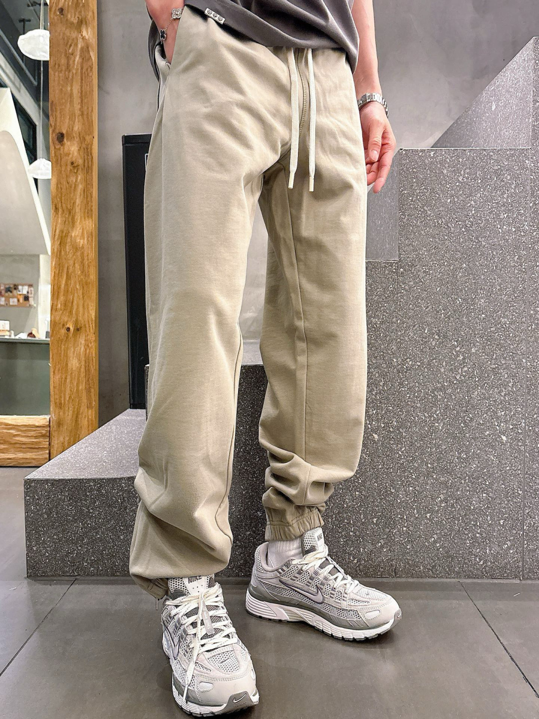 Dio X Stoen Island 25fw新款休闲裤尺码：M-3XL版型：直筒休闲裤工艺：小卫衣料 