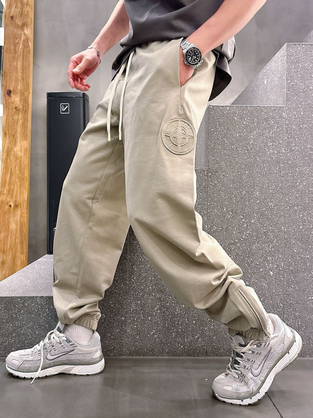 Dio X Stoen Island 25fw新款休闲裤尺码：M-3XL版型：直筒休闲裤工艺：小卫衣料 